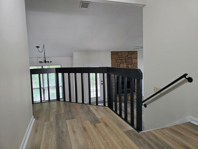 Foto del edificio - 6019 Bartlett Ct