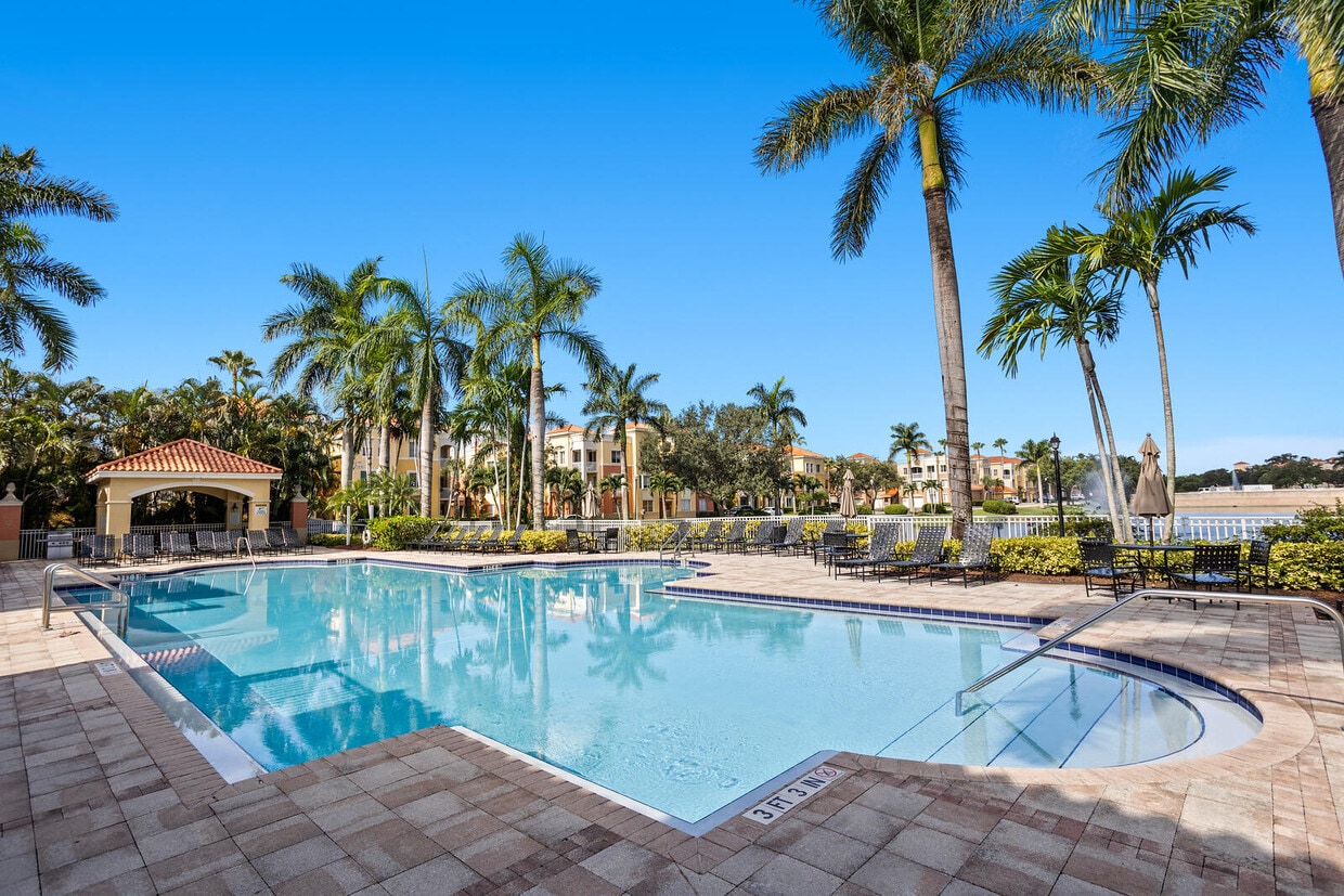 Foto principal - 11012 Legacy Dr