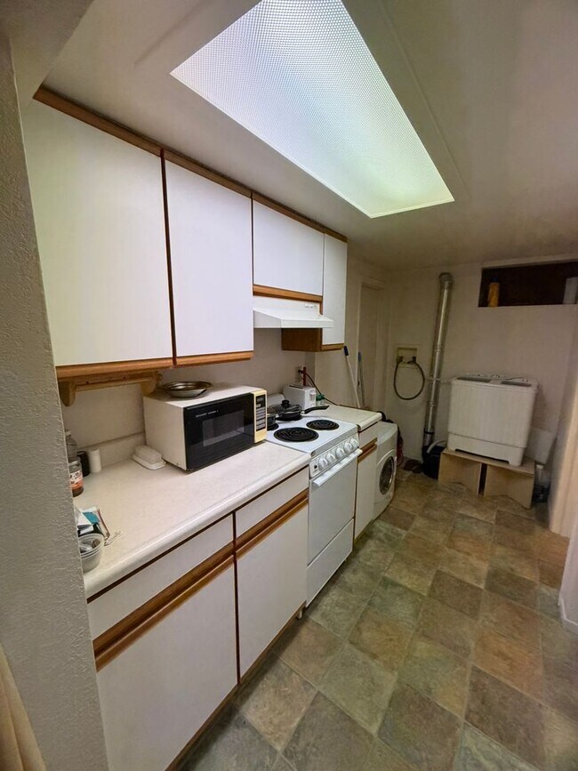 Foto del edificio - 1069 N Meridian Rd