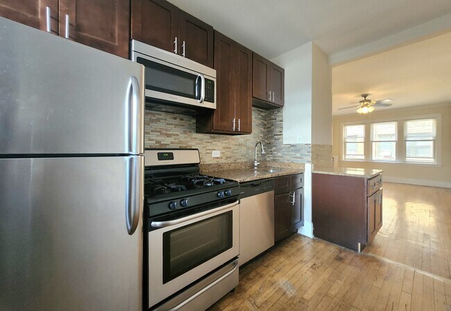 Foto del edificio - 4817 N Springfield Ave
