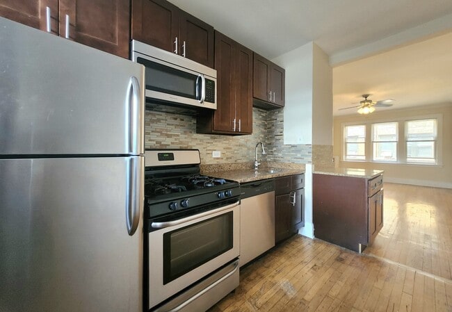 Building Photo - 4817 N Springfield Ave