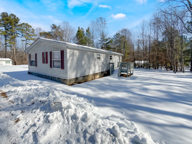 Building Photo - 200 P Paw Ln