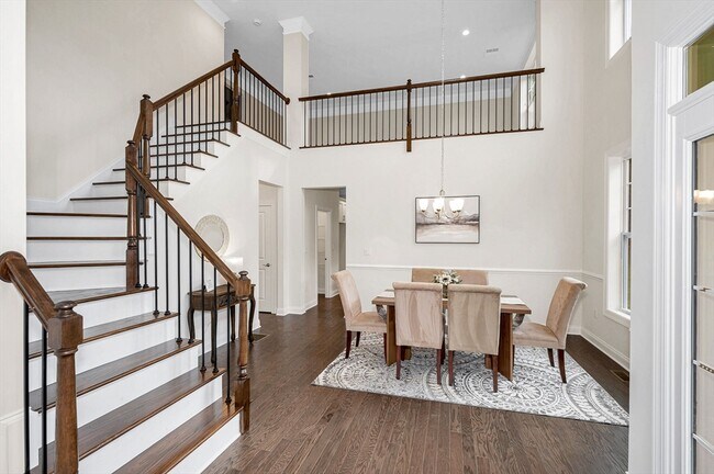 Building Photo - 12 Hope Ln