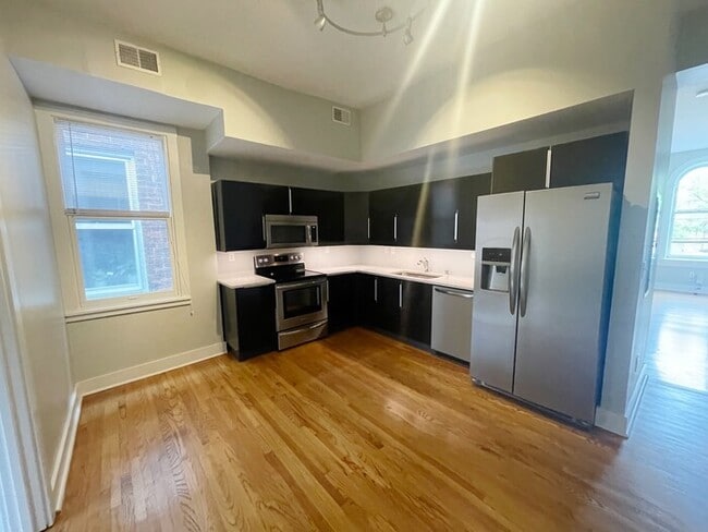 Building Photo - One-Bedroom Apartment in Downtown Covington!
