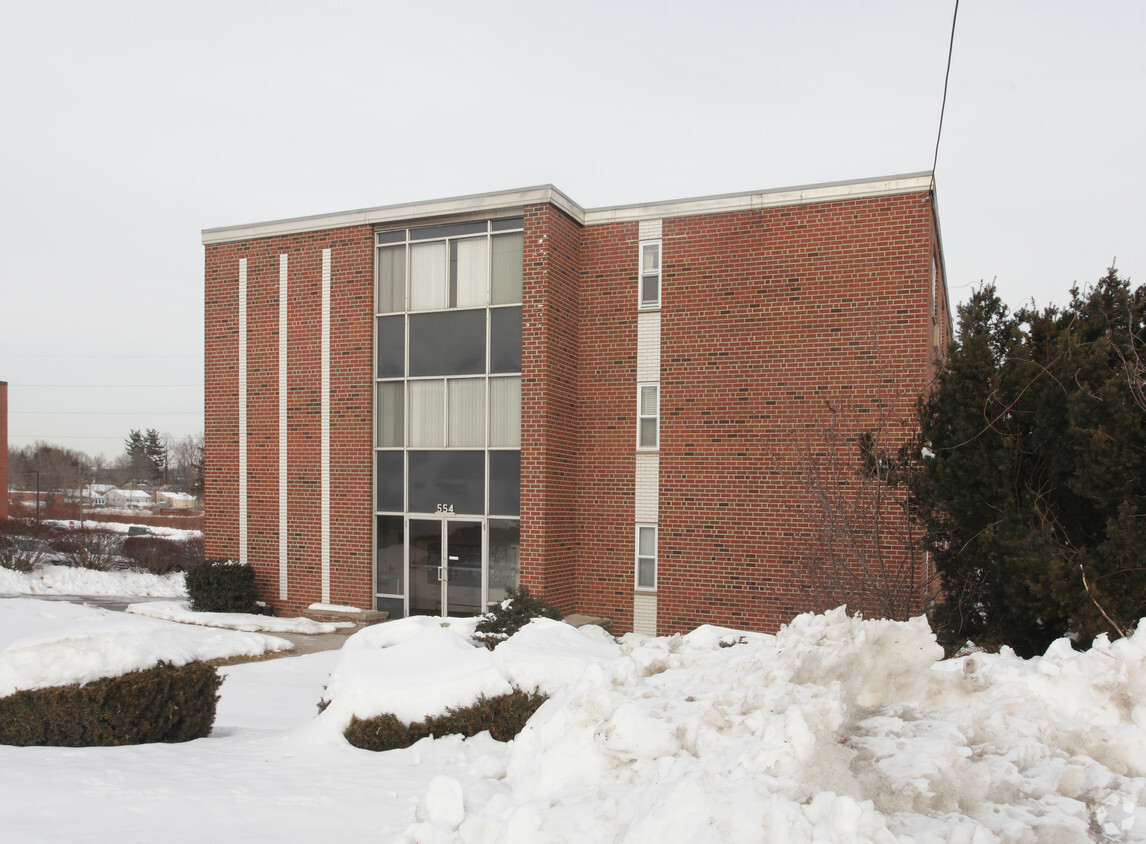Building Photo - 554 Silas Deane Hwy