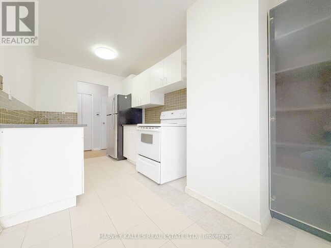 Building Photo - 90 Blackfriar Ave