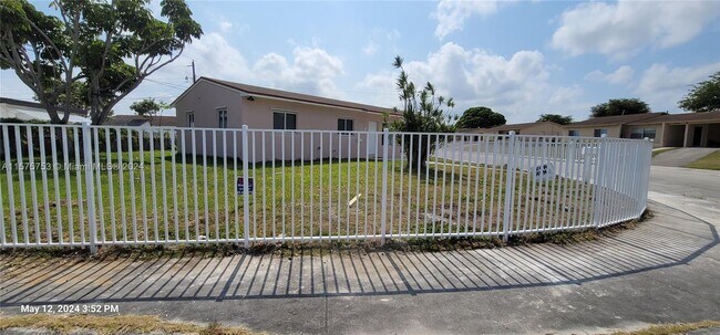 Building Photo - 22200 SW 112th Ct