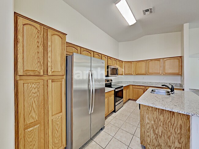 Foto del edificio - 13830 W Keim Dr