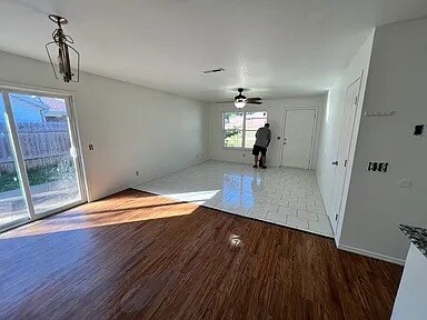 Foto del edificio - 1307 E Fairlane St