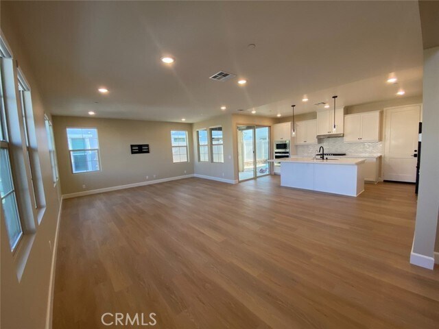 Foto del edificio - 12310 Primrose Ave