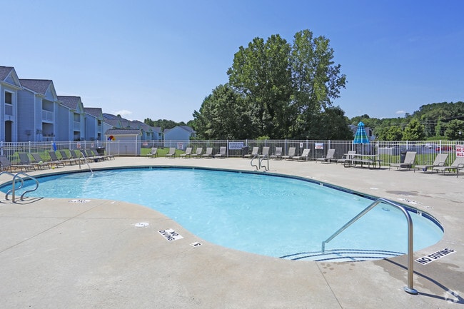 Pool Area - Brentwood Chase