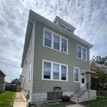 Building Photo - 7337 W 61st Pl