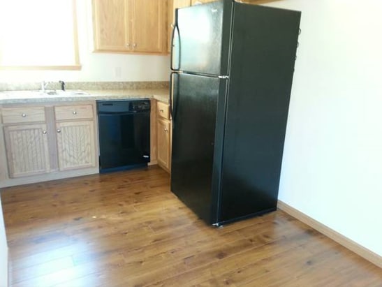 Building Photo - 8 Rockledge Ct