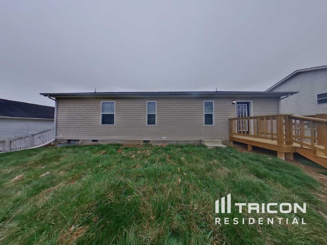 Building Photo - 7333 S Marshall Dr