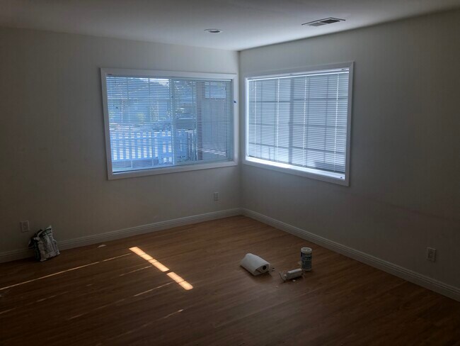 Bedroom 2 - 1352 Valota Rd