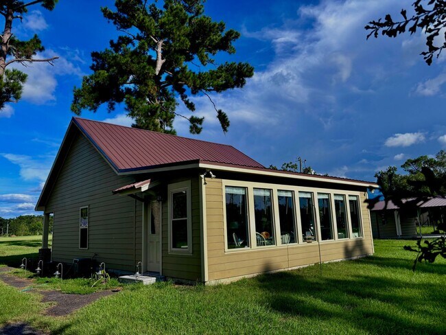 Foto del edificio - 2561 Moore Crossing Rd
