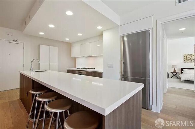 Foto del edificio - 1080 Sutter St