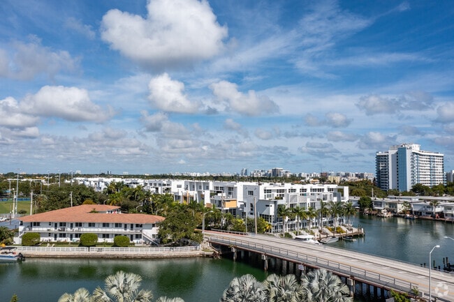 Foto del edificio - Iris on the Bay