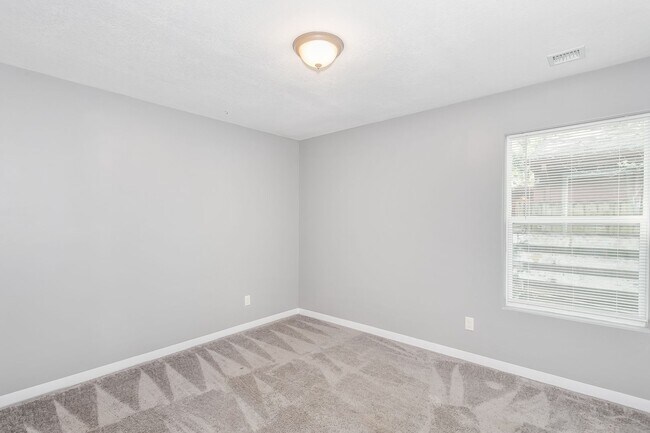 Foto del edificio - Spacious Duplex Near St. Joe