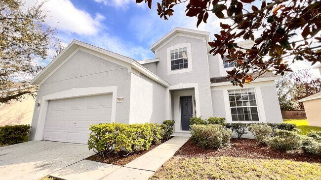 Building Photo - Spacious 4-Bedroom Home in HOA Community w...