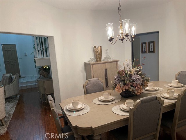 Foto del edificio - 6158 Sevenoaks St