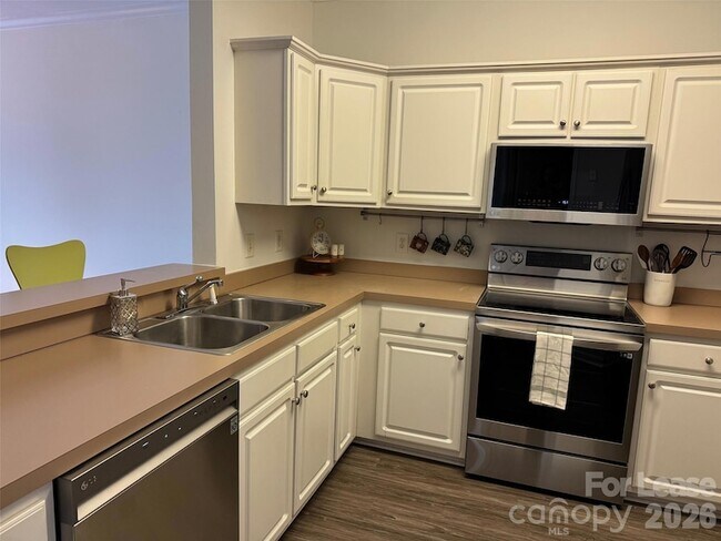 Foto del edificio - 1410 4th St Dr NW