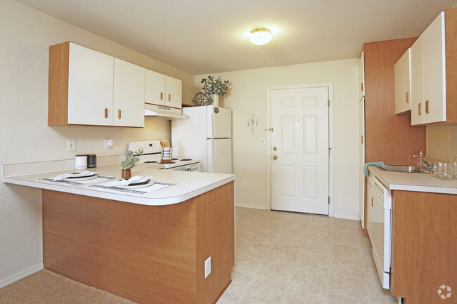 Studio, 1 BA - Kitchen - Brookridge Heights Apartments