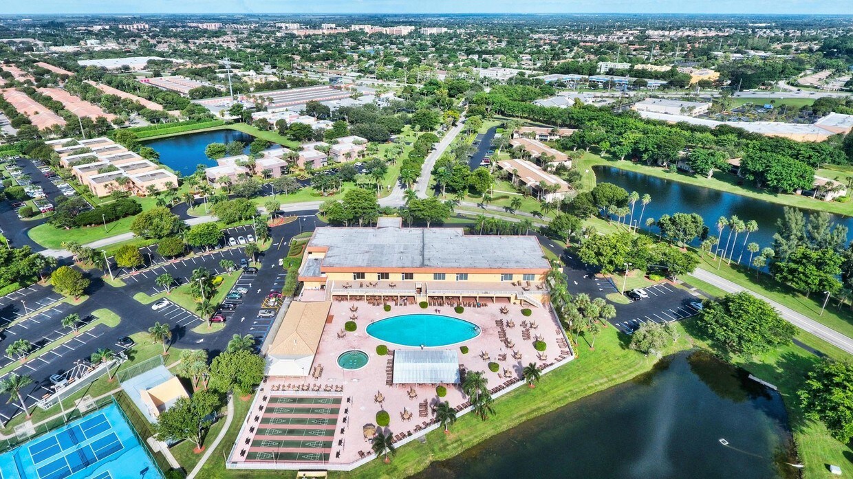 15364 Lakes of Delray Blvd Unit 45, Delray Beach, FL 33484 Apartment