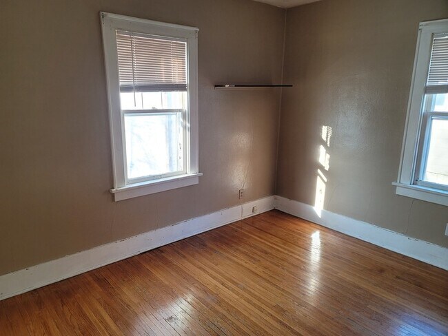 Foto del edificio - Two bedroom one bathroom house for rent