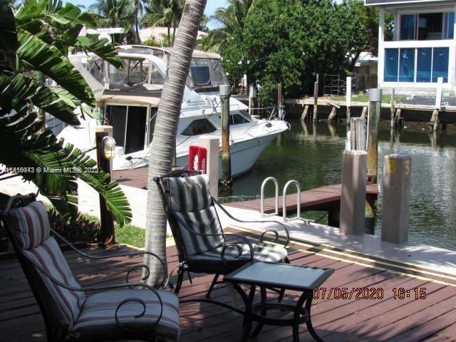 Primary Photo - 90 Isle of Venice Dr