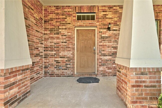 Foto del edificio - 2049 Rachel Ln