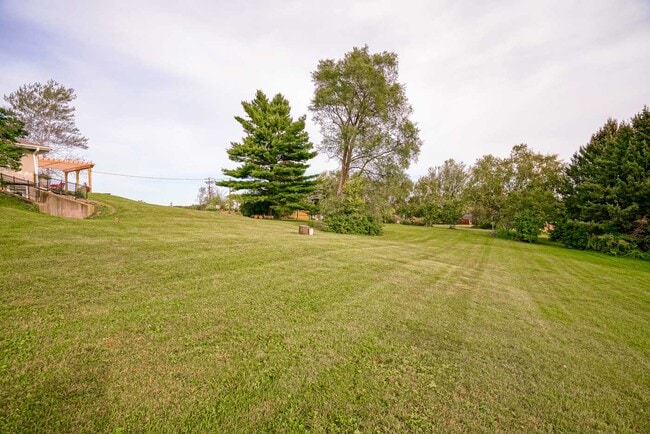 Over 1 acre private yard to enjoy! - 4688 Capitol View Rd