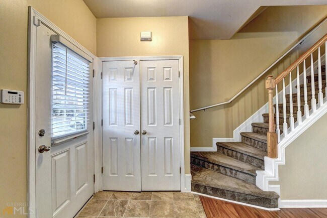 Foto del edificio - 1044 Prestwyck Ct