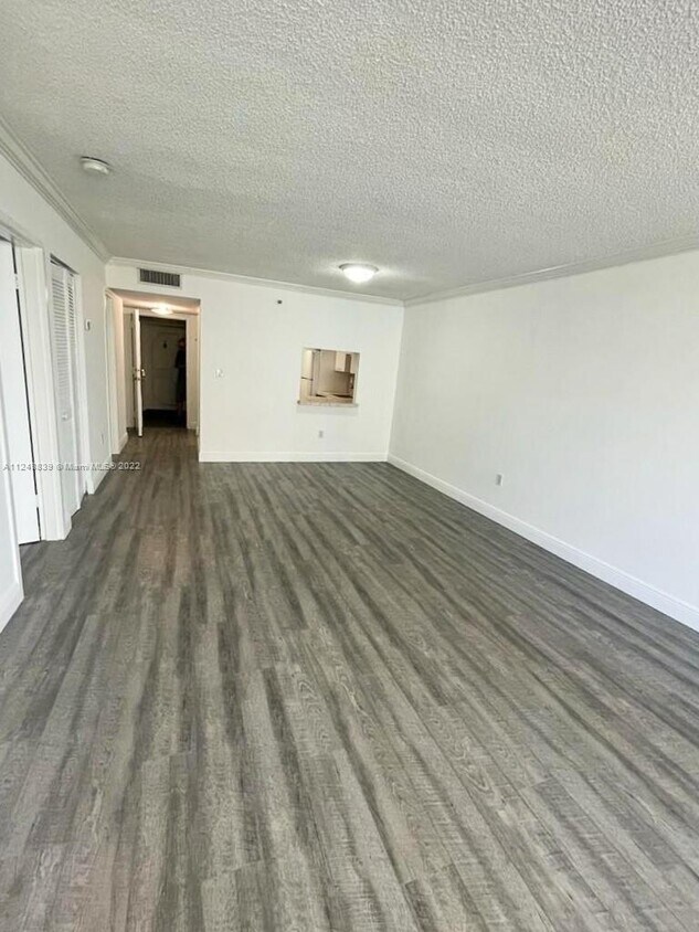 Primary Photo - 2501 Brickell Ave