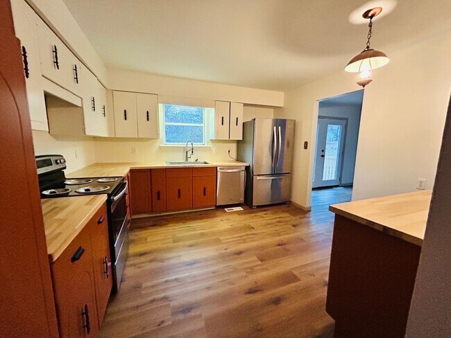 Foto del edificio - Beautiful Brick Ringgold Home