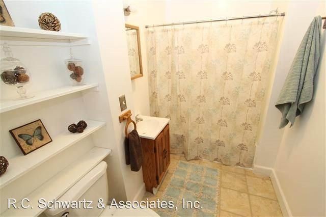 Building Photo - 3 br, 1 bath House - 342 W. Dalke