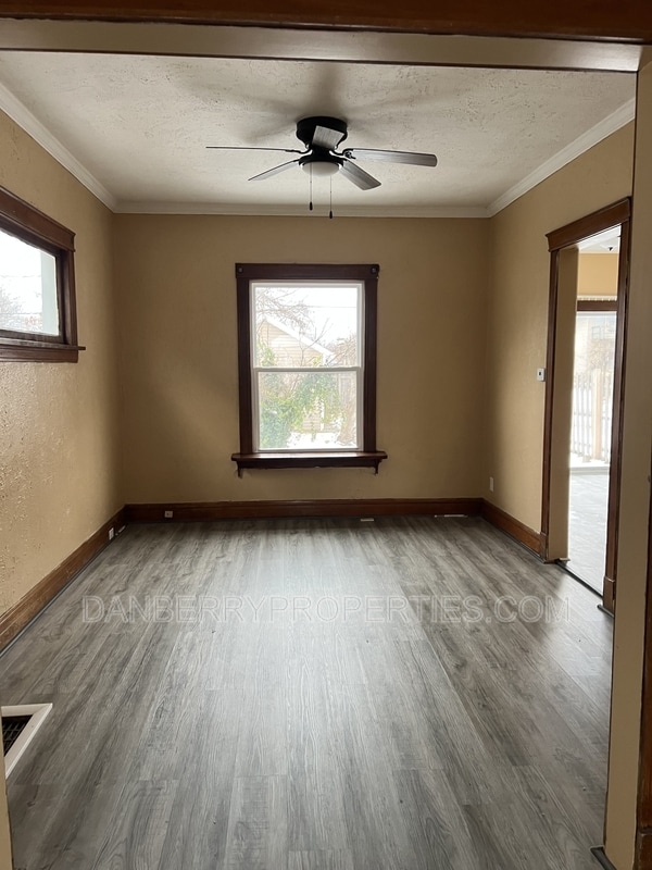 Foto del edificio - 2416 Lawton Ave