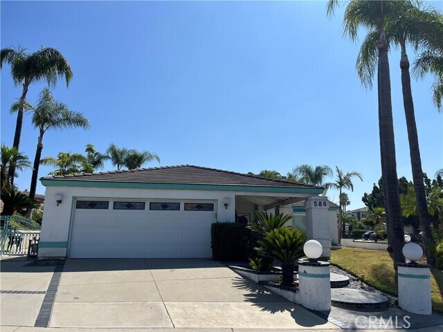 Primary Photo - 586 Topside Pl