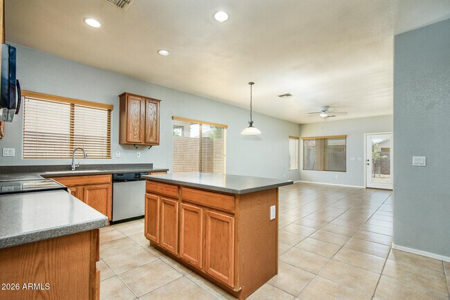 Building Photo - 44317 Rhinestone Rd