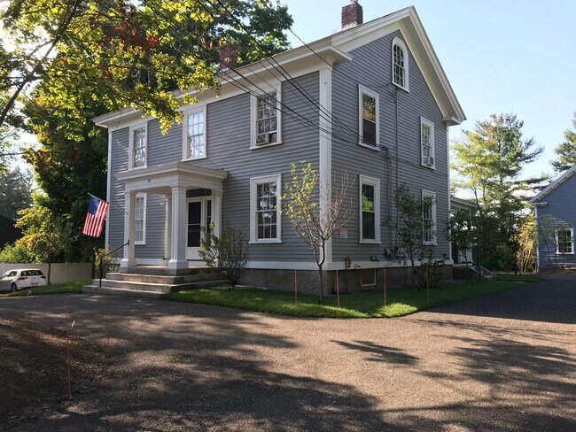 Building Photo - 215 Salem End Rd