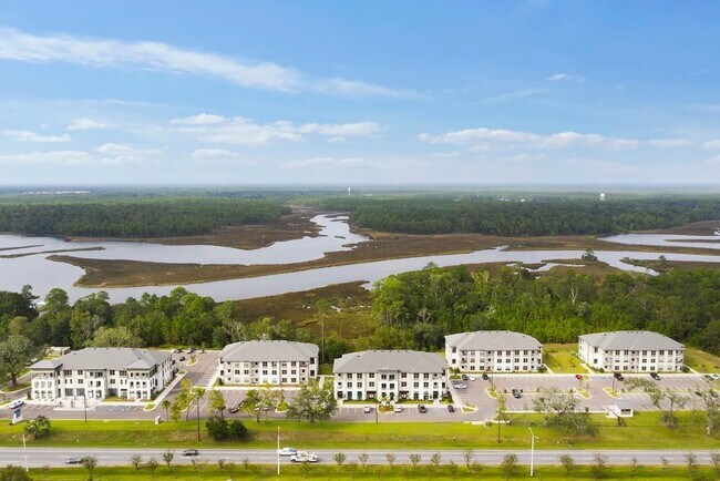 Foto del edificio - 2501 Bienville Blvd
