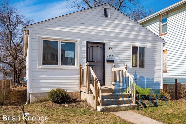 Building Photo - 2 br, 1 bath House - 121 Stevens Avenue