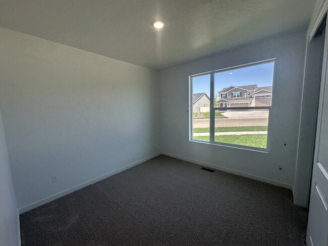 Building Photo - Brand New 4 Bed 2 Bath Home!