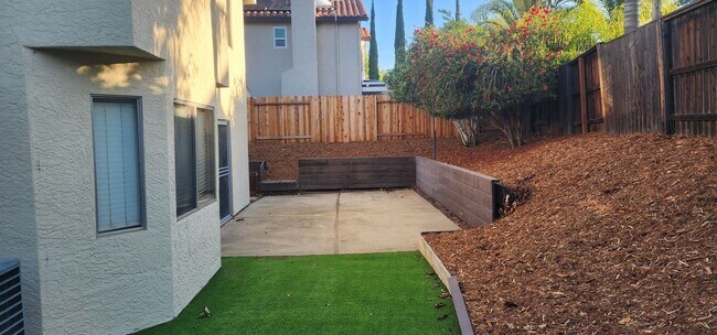 Foto del edificio - Spacious 4BR Home in Desirable Folsom Neighborhood – Move-In Ready May 1, 2026