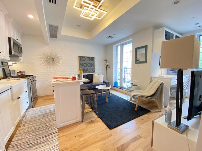 Foto del edificio - 21 N Henry St