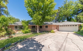 Building Photo - 5524 W Randolph Dr