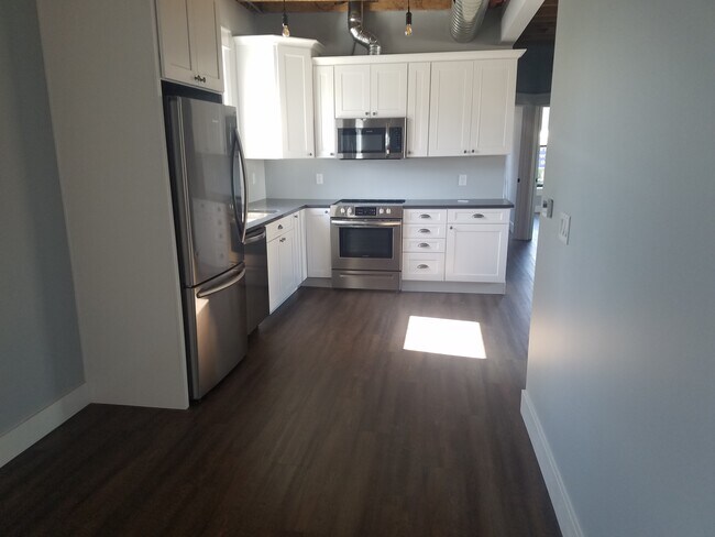 Building Photo - 101 S Stevens St