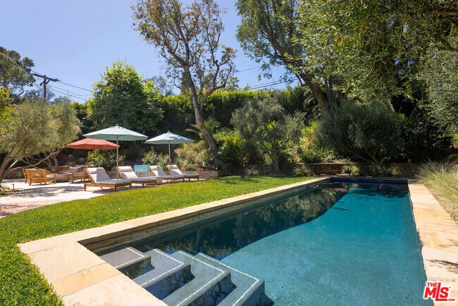 Foto del edificio - 6456 Sycamore Meadows Dr