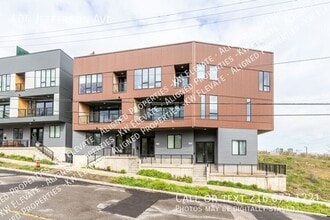 Building Photo - 404 Jefferson Ave