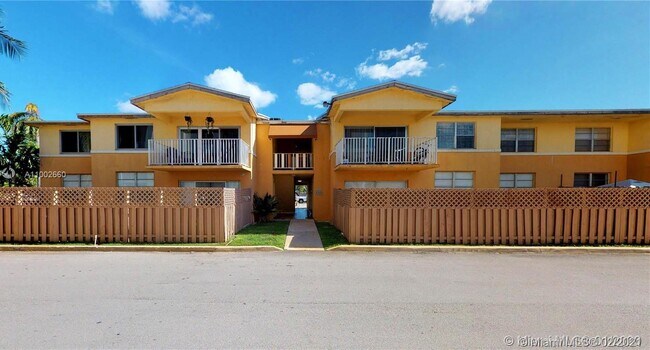 Building Photo - 4330 NW 79th Ave